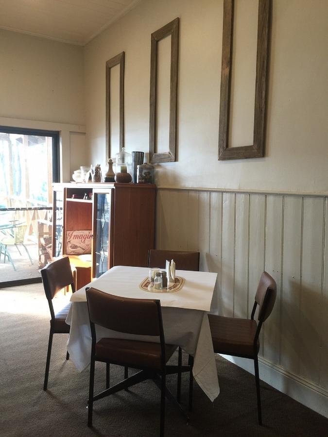 Royal Hotel Snake Valley Bagian luar foto