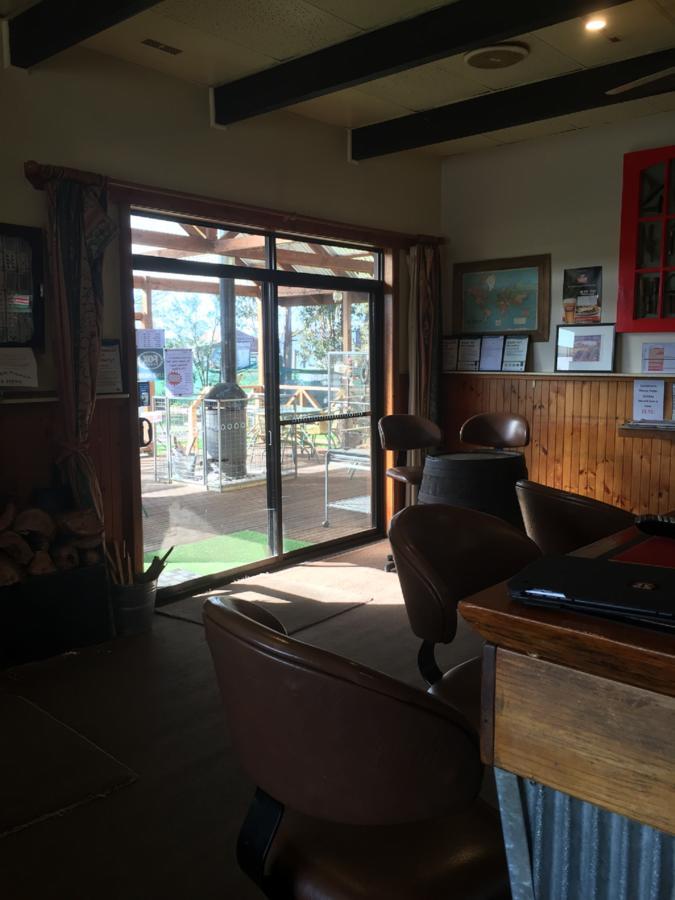 Royal Hotel Snake Valley Bagian luar foto