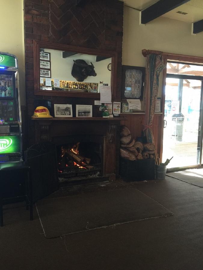 Royal Hotel Snake Valley Bagian luar foto